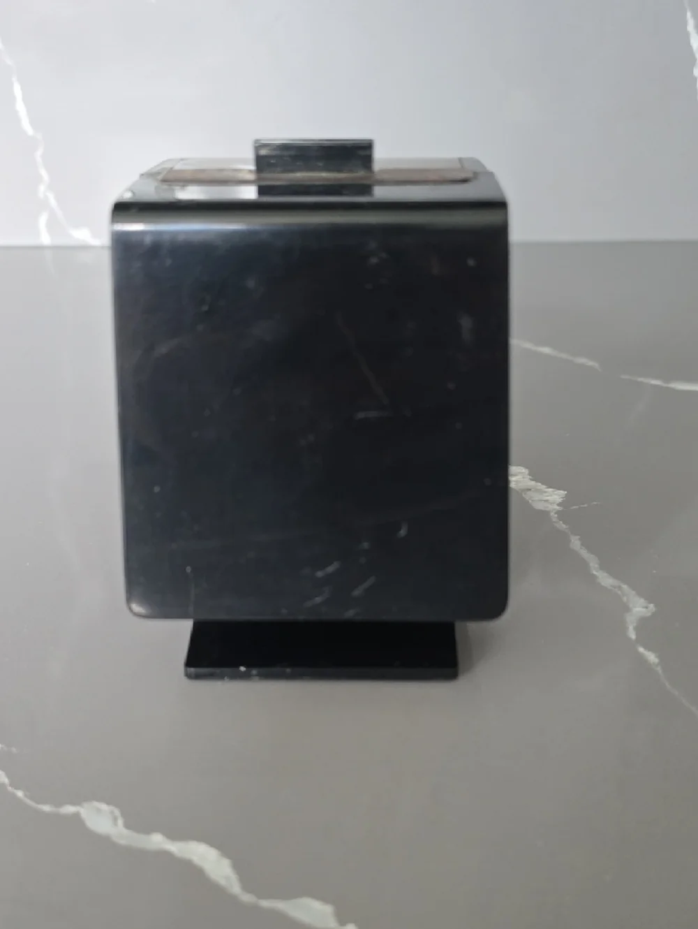 Vintage Park Sherman Desk Calendar with Push Button